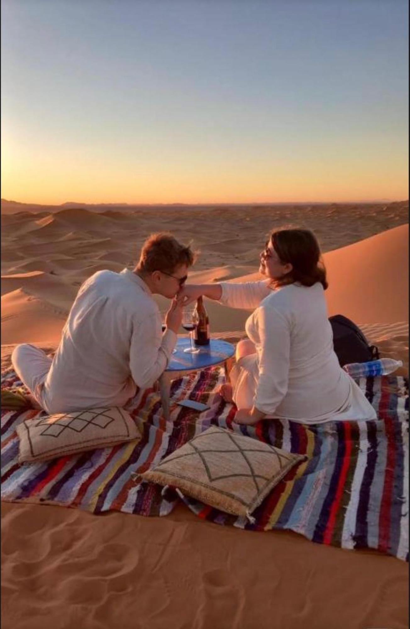 Fantastic Luxury Camp Hotel Merzouga Buitenkant foto